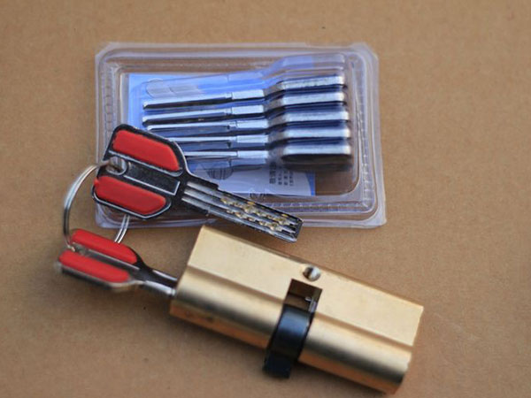 新会24小时上门开锁公司