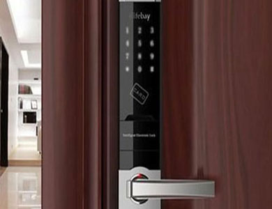 新会24小时上门开锁公司