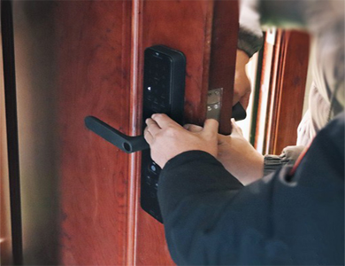 新会24小时上门开锁公司
